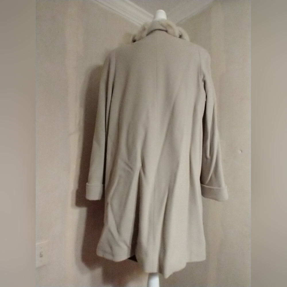 Albert Nipon Studios Elegant Vintage Beige Coat W… - image 8